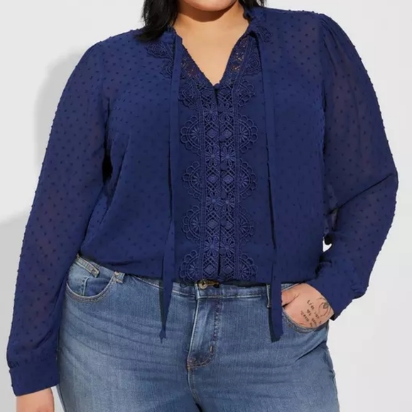 NWT Torrid Blue Chiffon Clip Dot Ruffle Neck Tie Front Top - Picture 9 of 11